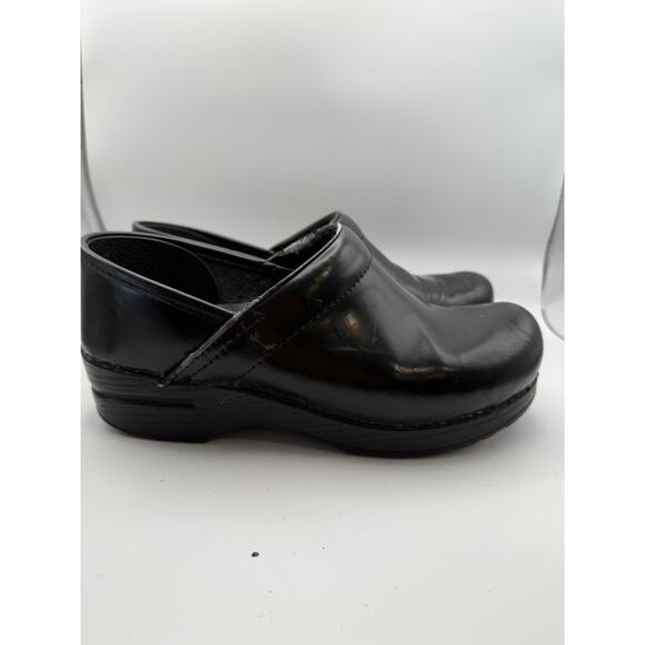 Dansko Black Leather Professional Clogs Size 38 Comfort Work Shoes Scandi Nurse - Picture 1 of 6